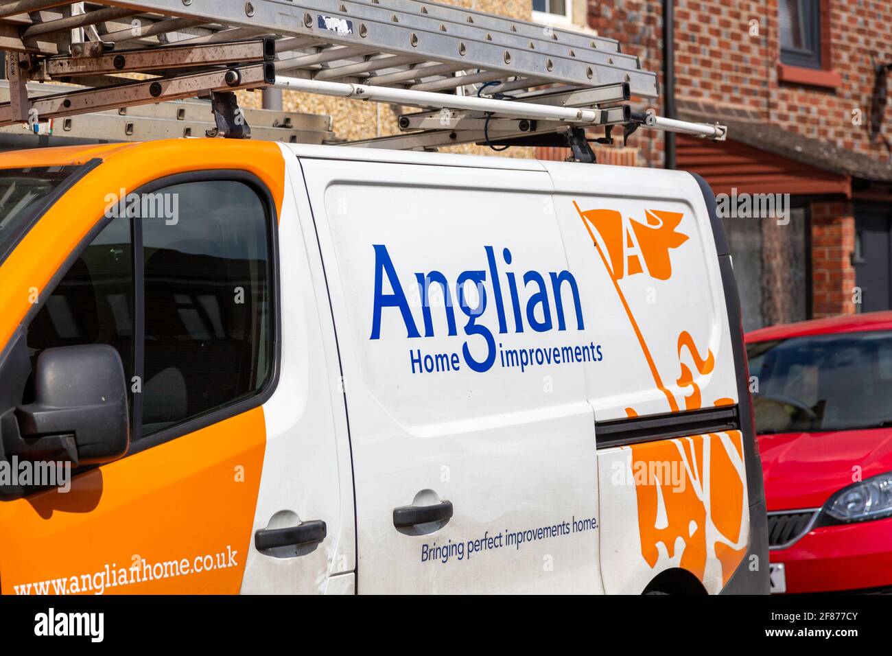 Le logo sur le côté d'une maison Anglian améliorations fourgonnette Banque D'Images