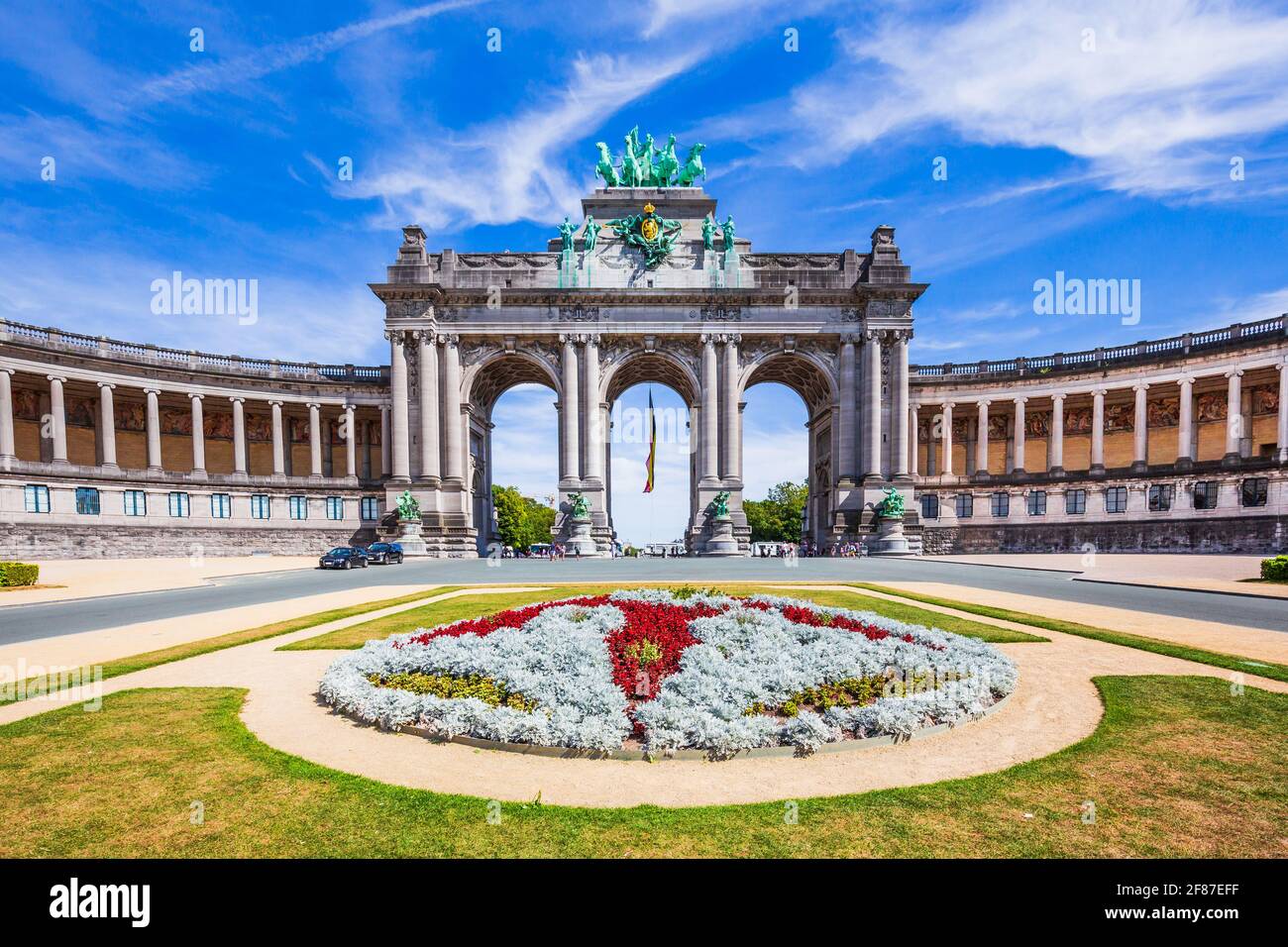 Bruxelles, Belgique. Parc du Cinquantenaire avec l'arche triomphale. Banque D'Images