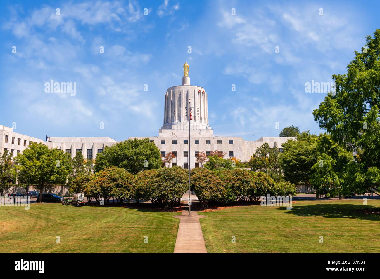 Salem, Oregon, États-Unis au Capitole de l'État et pelouse. Banque D'Images