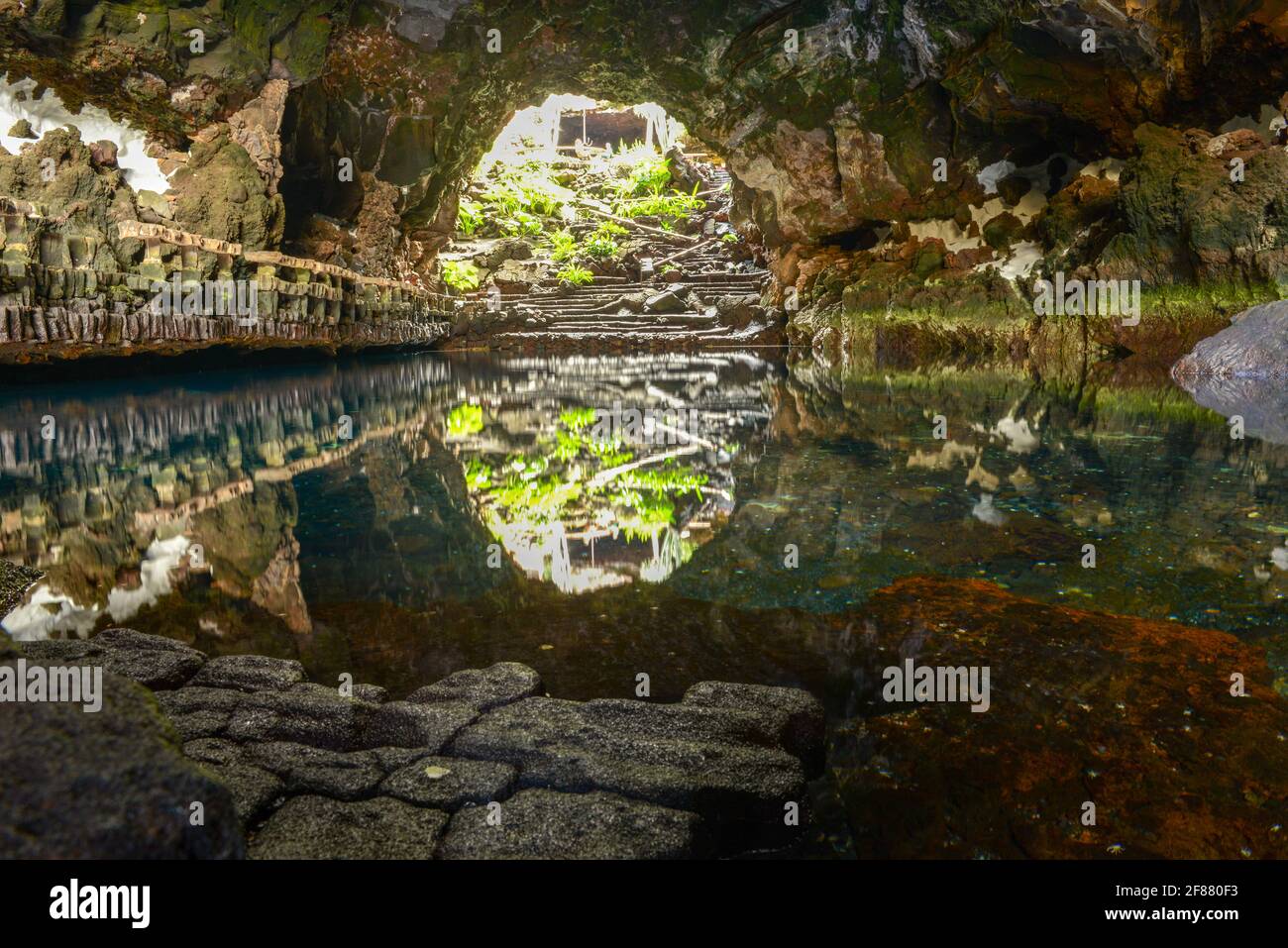 Lanzarote, Espagne - 22 janvier 2021 : Jameos del Agua de l'artiste Cesar Manrique à Lanzarote sur les îles Canaries en Espagne Banque D'Images