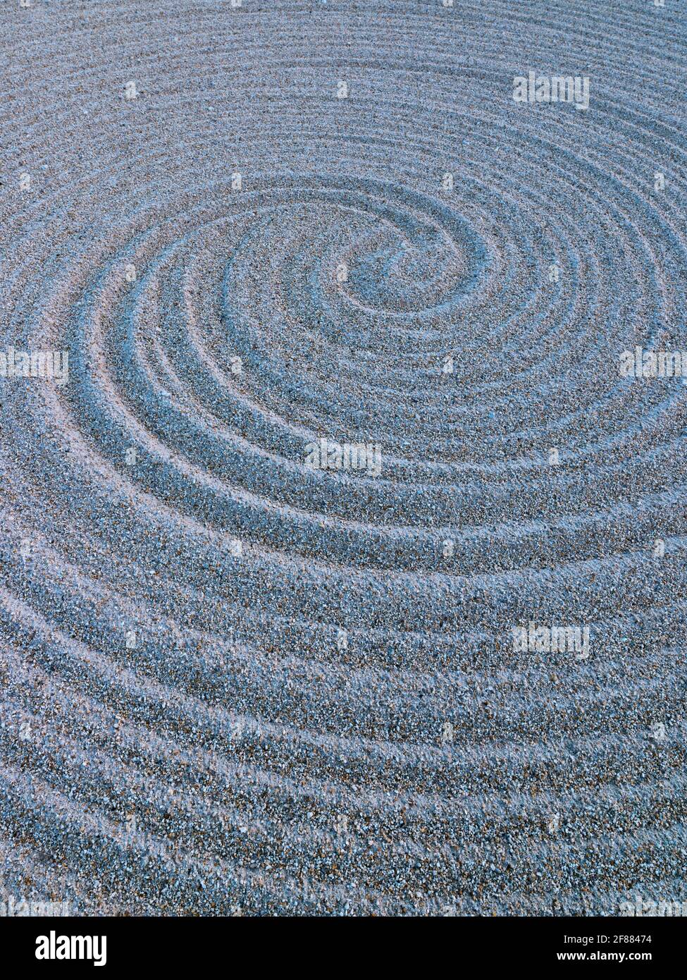 jardin zen en spirale de sable Banque D'Images