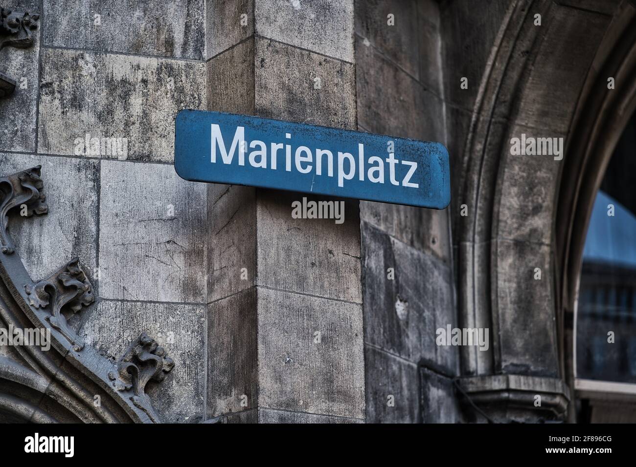 Un panneau avec l'inscription Marienplatz Banque D'Images