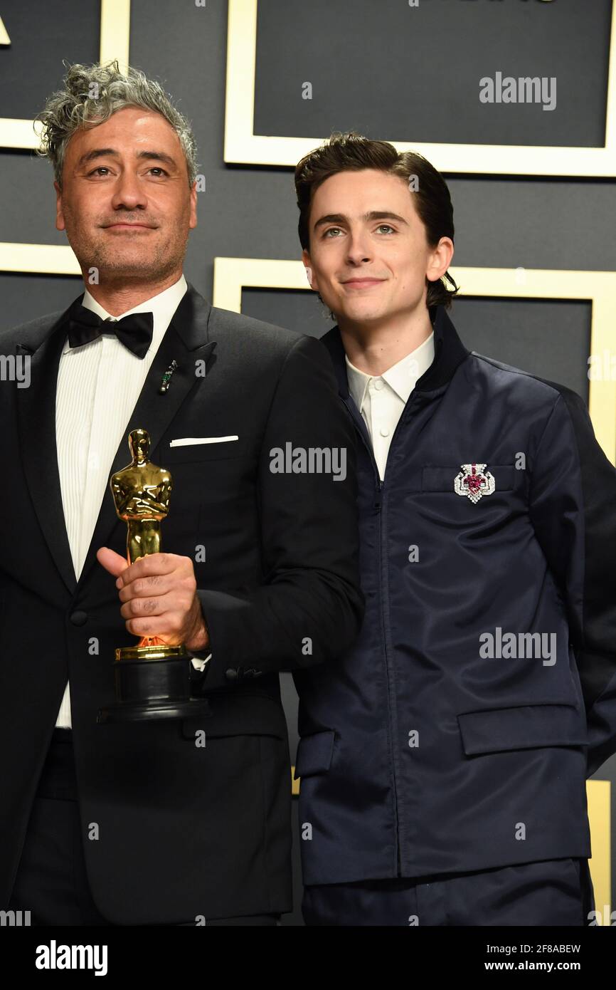 Natalie Portman, Taika Waititi, Timothée Chalamet, Jojo Rabbit dans la salle de presse lors de la 92e cérémonie annuelle des Oscars, tenue au Dolby Theatre à Hollywood et Highland à Hollywood, Californie, le dimanche 9 février 2020. Photo de Jennifer Graylock-Graylock.com 917-519-7666 Banque D'Images