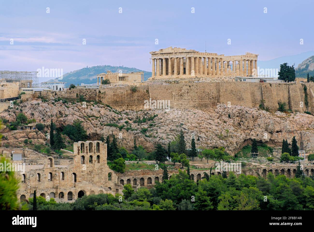 Acropole Athènes, vue de l'autre côté de la colline de Filopappou sur toute l'Acropole, Grèce, Europe Banque D'Images