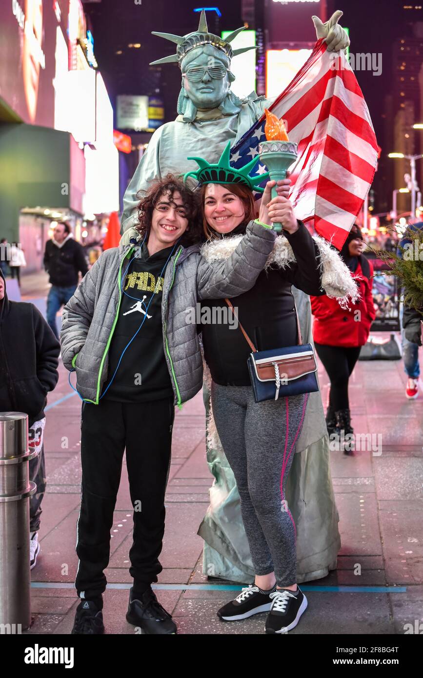 Portraits spontanés de touristes latino-américains à New York, États-Unis Banque D'Images