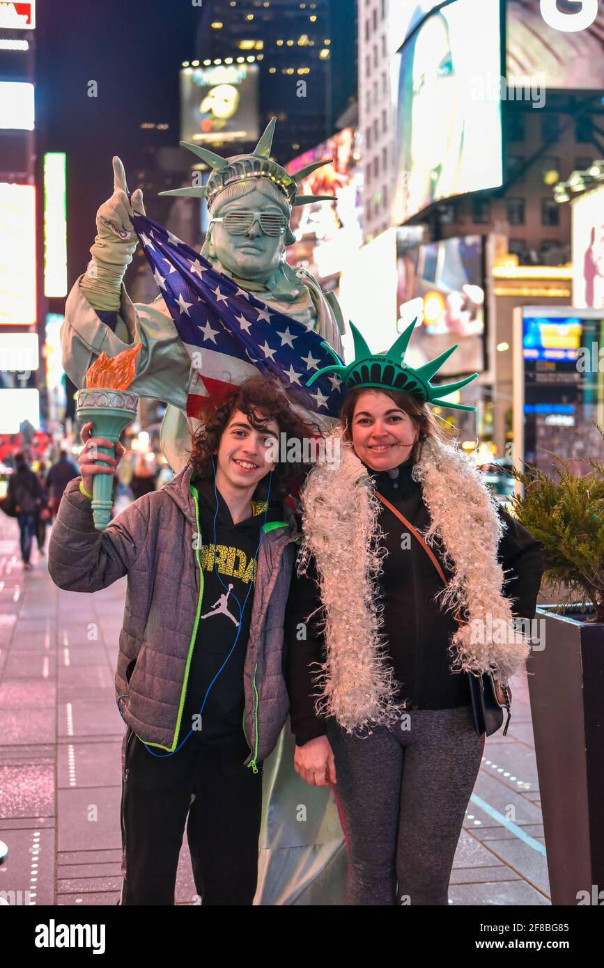 Portraits spontanés de touristes latino-américains à New York, États-Unis Banque D'Images
