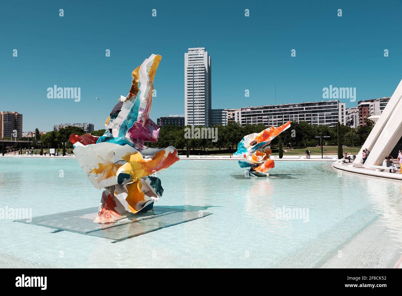 Sculptures colorées de l'artiste conceptuel belge Arne Quinze, exposées à la Cité des Arts et des Sciences de Valence, Espagne Banque D'Images