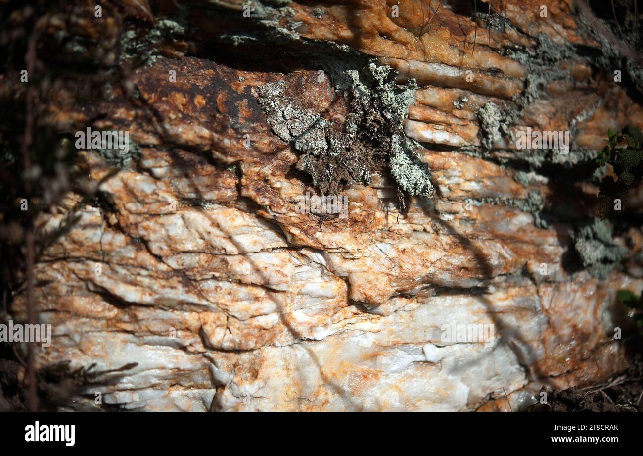 Morceau De Roche Mele De Metaux Roche ressemblant à du marbre Banque de photographies et d'images à haute  résolution - Alamy
