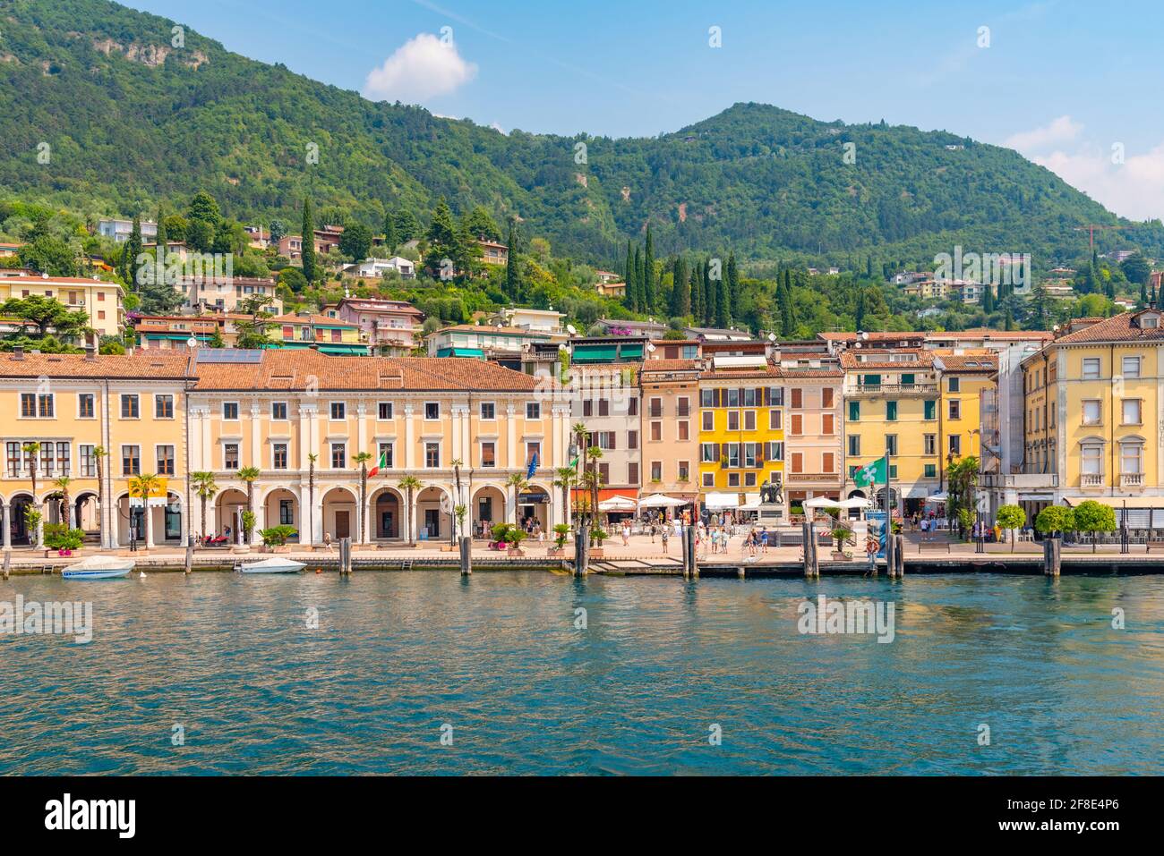 SALO, ITALIE, 23 JUILLET 2019 : Piazza della Vittoria à Salo en Italie Banque D'Images