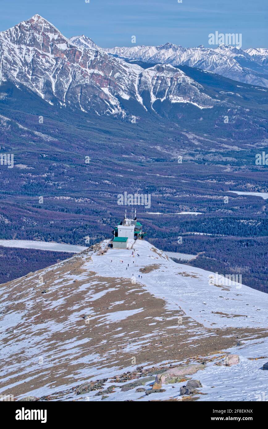Station de télécabine de Jasper à distance prise à Banff et au parc national Jasper, CA Banque D'Images