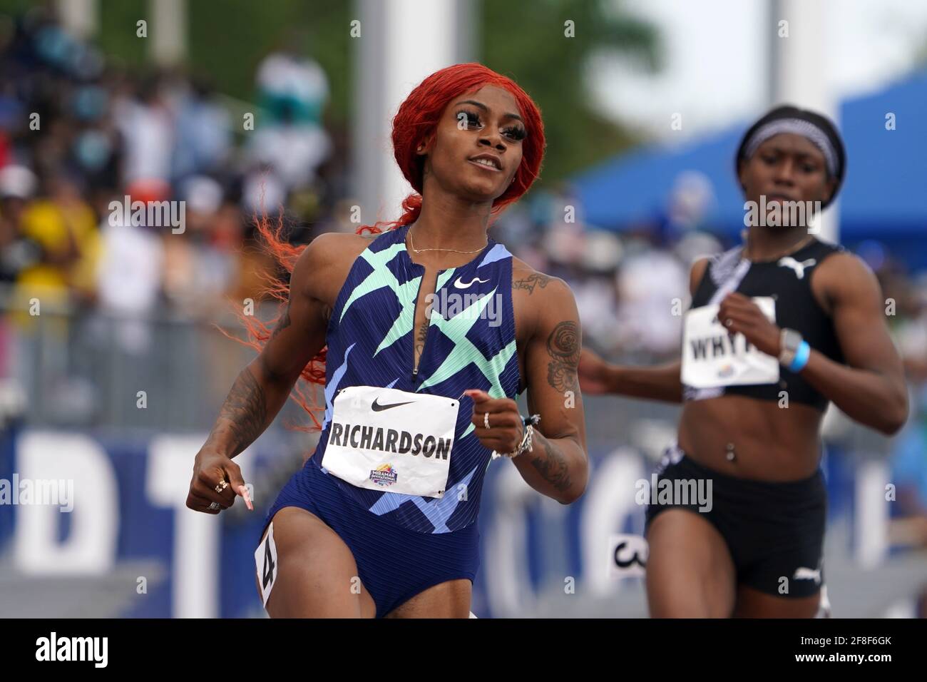 SHA'Carri Richardson (Etats-Unis) remporte le 100 m féminin en 10.72 lors de la Miramar Invitational, le samedi 10 avril 2021, à Miramar, Fla Banque D'Images
