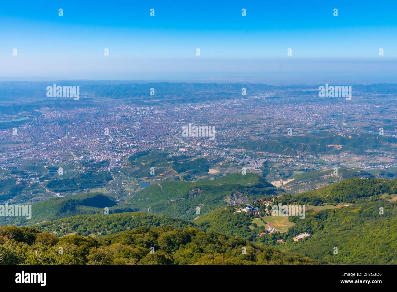 Vue aérienne de Tirana depuis la montagne Dajti en Albanie Banque D'Images