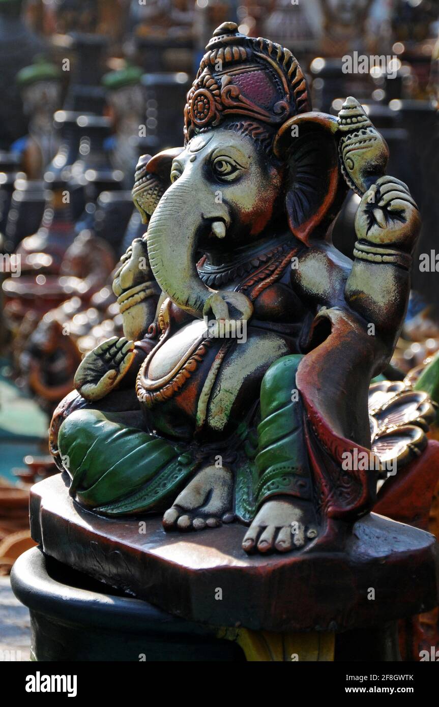 Heureux Ganesh Chaturthi Dieu hindou indien Seigneur , Ganesha Statue en argile Banque D'Images