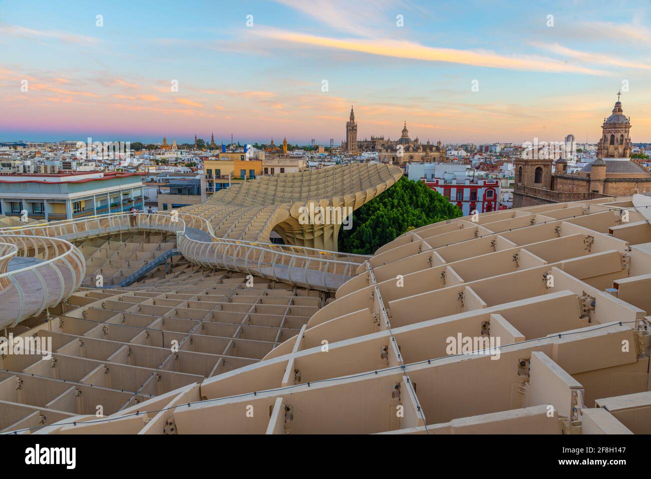 Vue sur le coucher du soleil de Seas de Sevilla en Espagne Banque D'Images