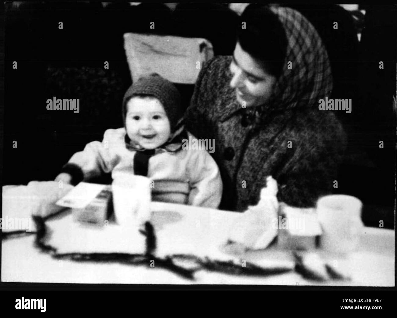 Fête de Noël pour les enfants juifs aide d'Unrira pour les enfants juifs dont les parents ont été assassinés sous le régime nazi. Banque D'Images