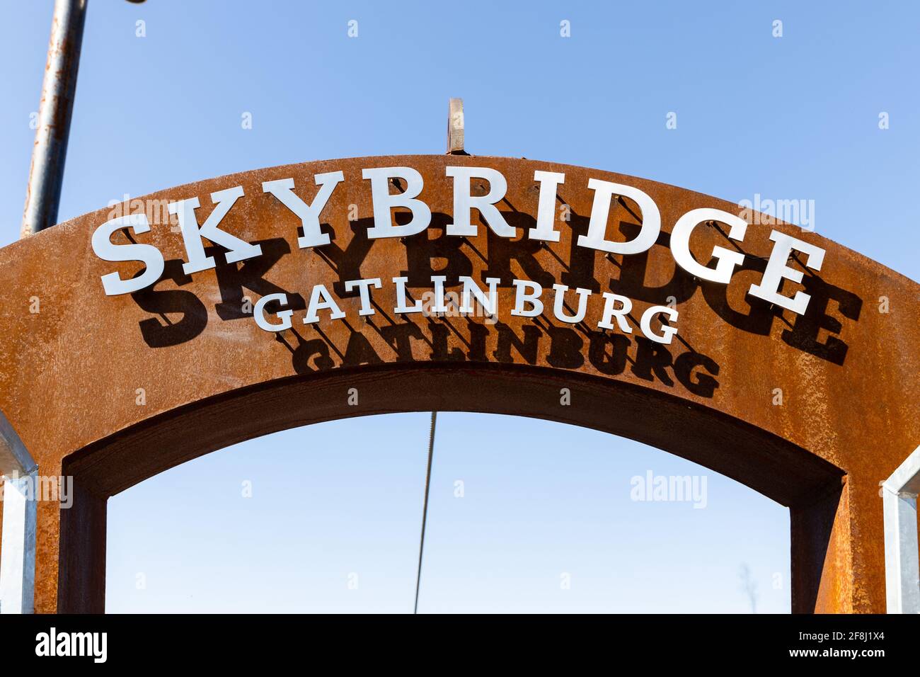 Le Gatlinburg Sky Bridge est un pont qui s'étend sur 680 mètres et 150 mètres au-dessus des Smoky Mountains pour les clients de voir les beaux paysages. Banque D'Images