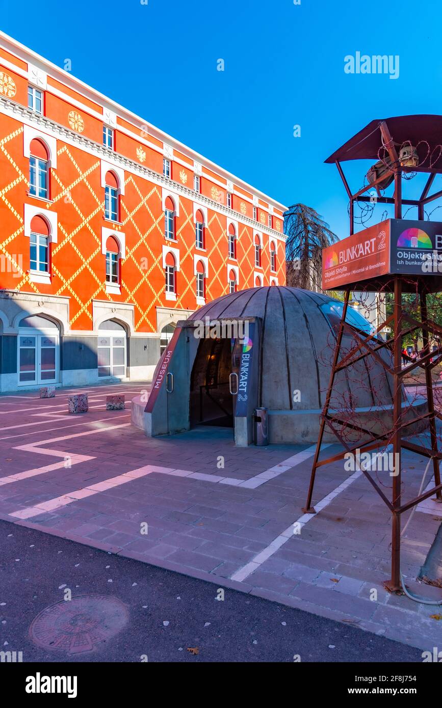 TIRANA, ALBANIE, le 29 SEPTEMBRE 2019 : entrée au musée de l'Art 2 de Buk'Art à Tirana, Albanie Banque D'Images