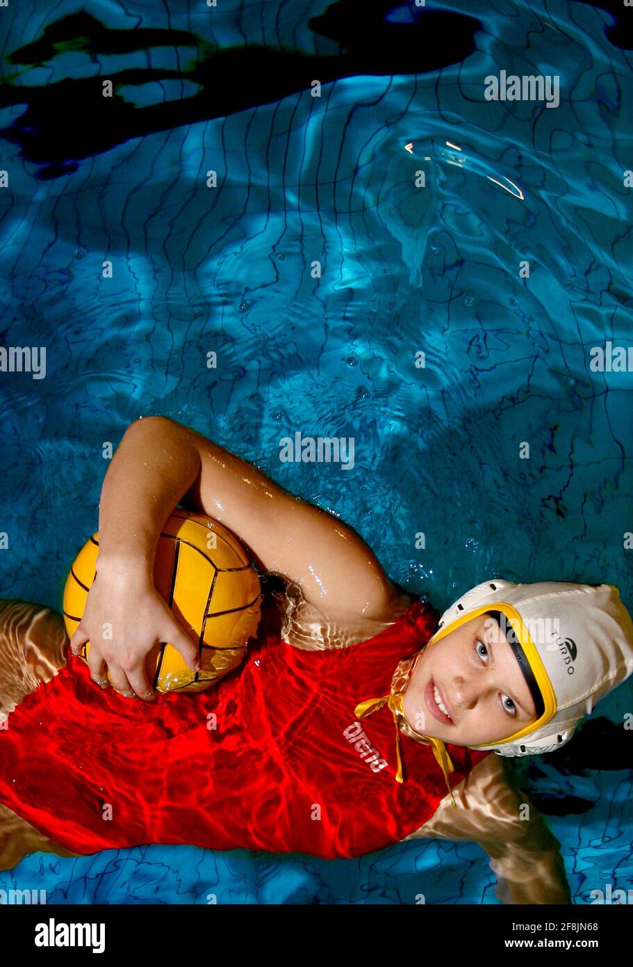 Linköping femme Water Polo Team pratique dans une piscine. Banque D'Images