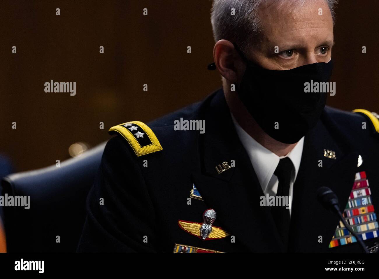 LE lieutenant-général Scott Berrier, directeur DE L’agence DE renseignement DE DIA, fait une étude lors d’une audience du Comité du renseignement du Sénat sur les « menaces mondiales », à Capitol Hill, à Washington, le mercredi 14 avril, 2021 photo de Graeme Jennings/Pool/ABACAPRESS.COM Banque D'Images