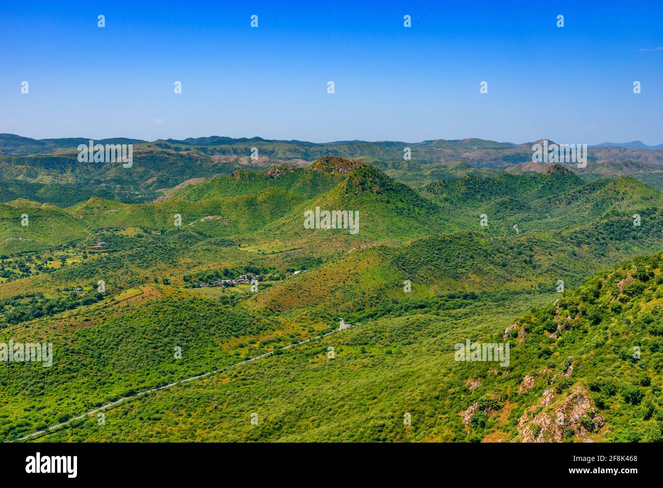 Aravalli Folded Mountain Range est une zone orogénique à tendance nord-est-sud-ouest de 700 km de long dans le nord-ouest de l'Inde. C'est une partie du Bouclier indien que wa Banque D'Images