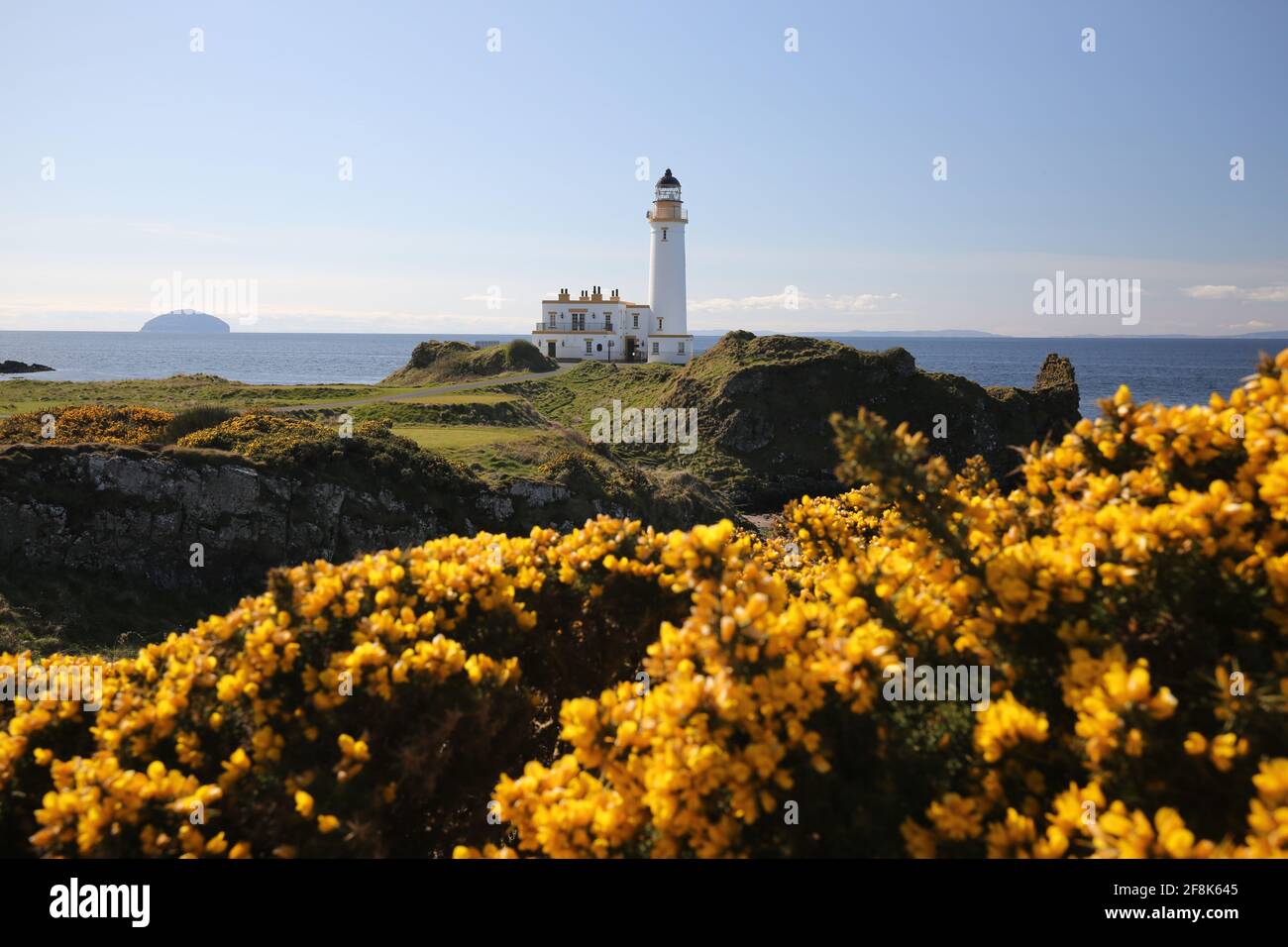 Ecosse, phare d'Ayrshire Turnberry. 12 avril 2021.le phare emblématique du parcours de golf Turnberry avec vue imprenable sur le Firth of Clyde Banque D'Images