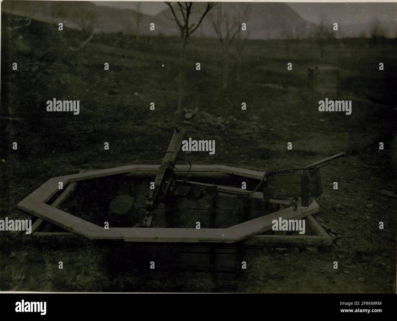 Diplôme en circulaire pour M.G.M. 7/12 (M7) avec contrôle automatique de l'entrée de la cartouche. . Banque D'Images