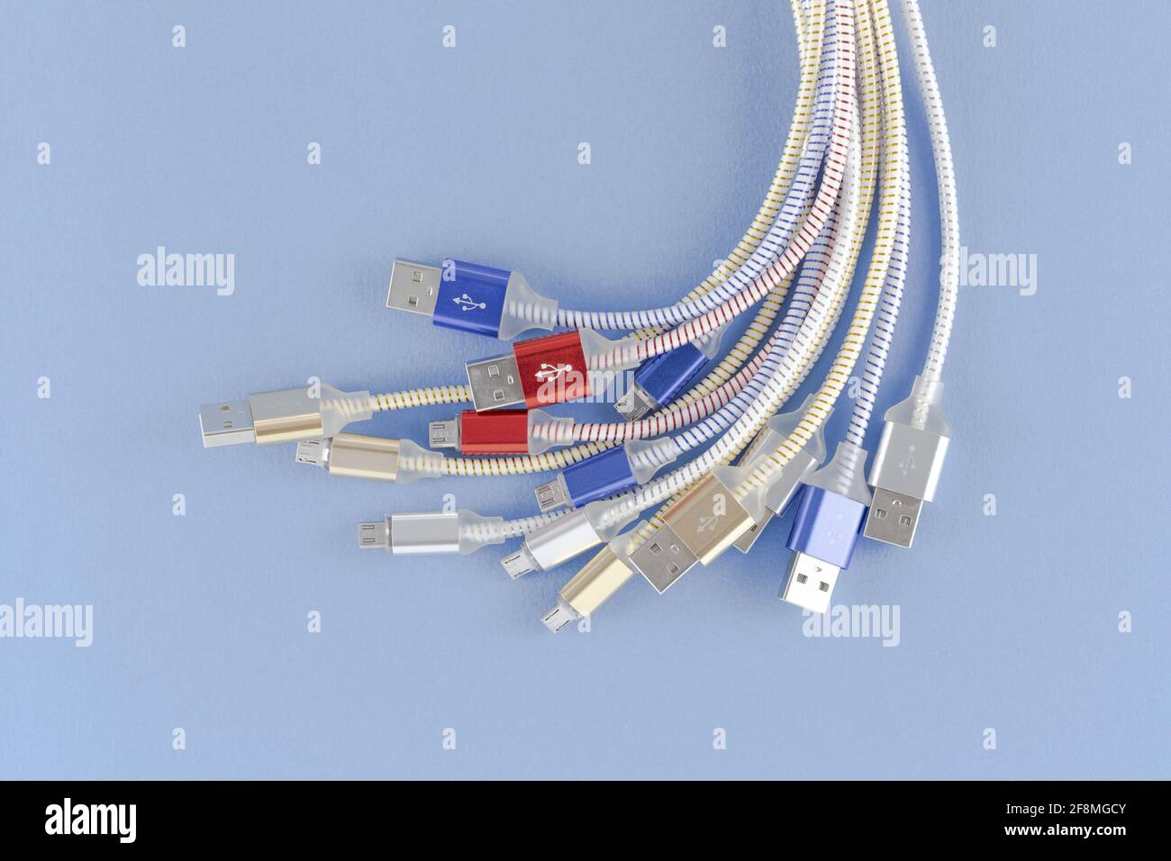 Micro USB (Universal Serial bus) Câbles connecteurs fiches mâles avec espace de copie standard universel pour ordinateur Et ports périphériques Banque D'Images
