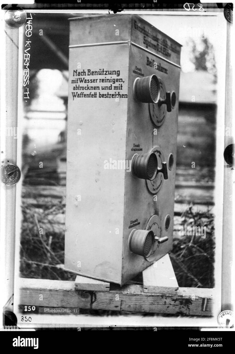 Boîte de protection des gaz pour 15 pigeons porteurs à Trento Trentino; photographe: Kriegsvermessung 11. Banque D'Images