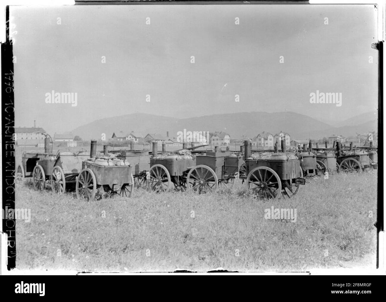 Atelier pour l'équipement de terrain dans les cuisines mobiles de Villach apporté par les troupes pour réparation; photographe: 10. Armeekommando (Rohr). Banque D'Images