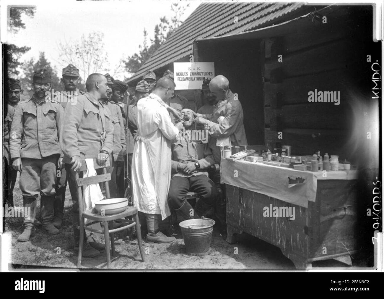Giedlarova Mobile Dental Clinic 7/4; Galice; photographe: 9. Korpskommando. Banque D'Images