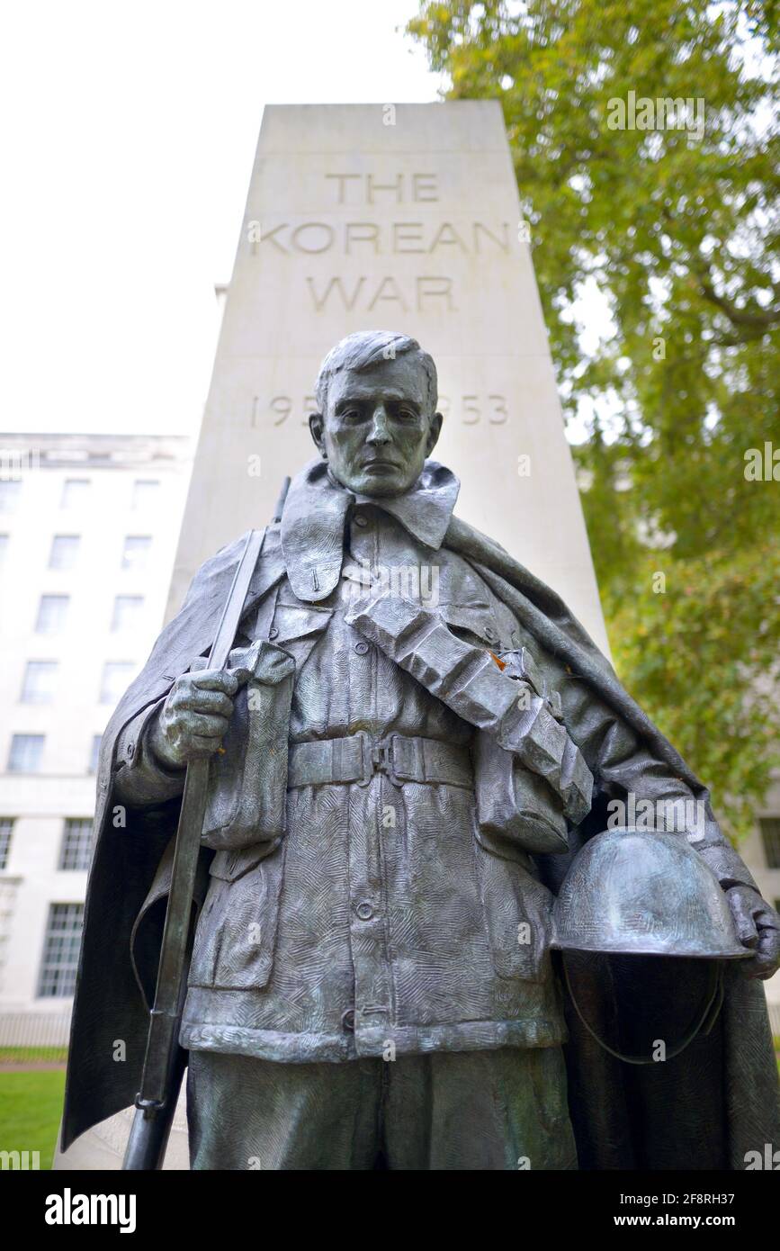 Londres, Angleterre, Royaume-Uni. Monument de la guerre de Corée (2014 : Philip Jackson) à Victoria Embankment Gardens, Banque D'Images