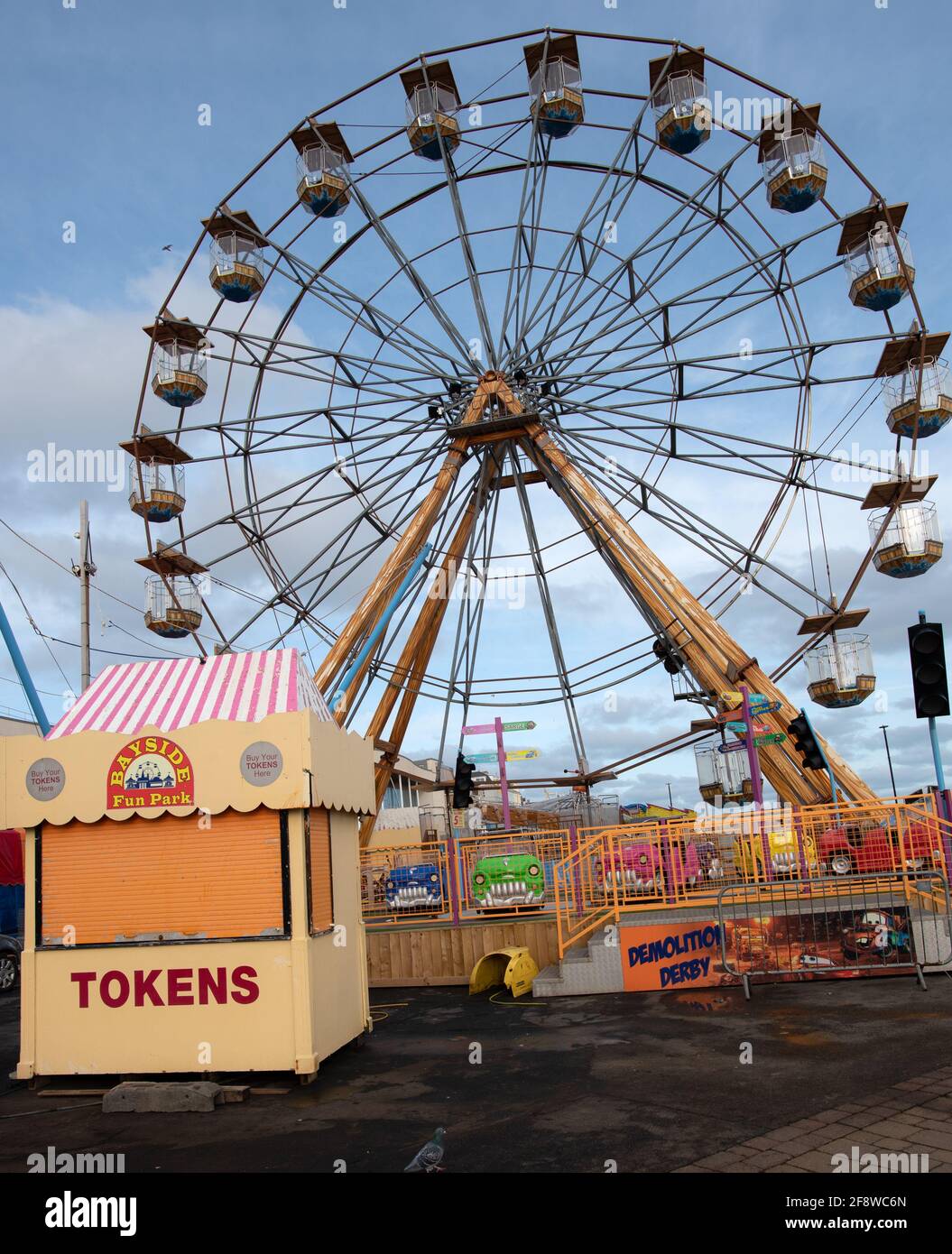 Grande roue vide pendant la fermeture hivernale Bridlington East Yorkshire Coast UK Banque D'Images