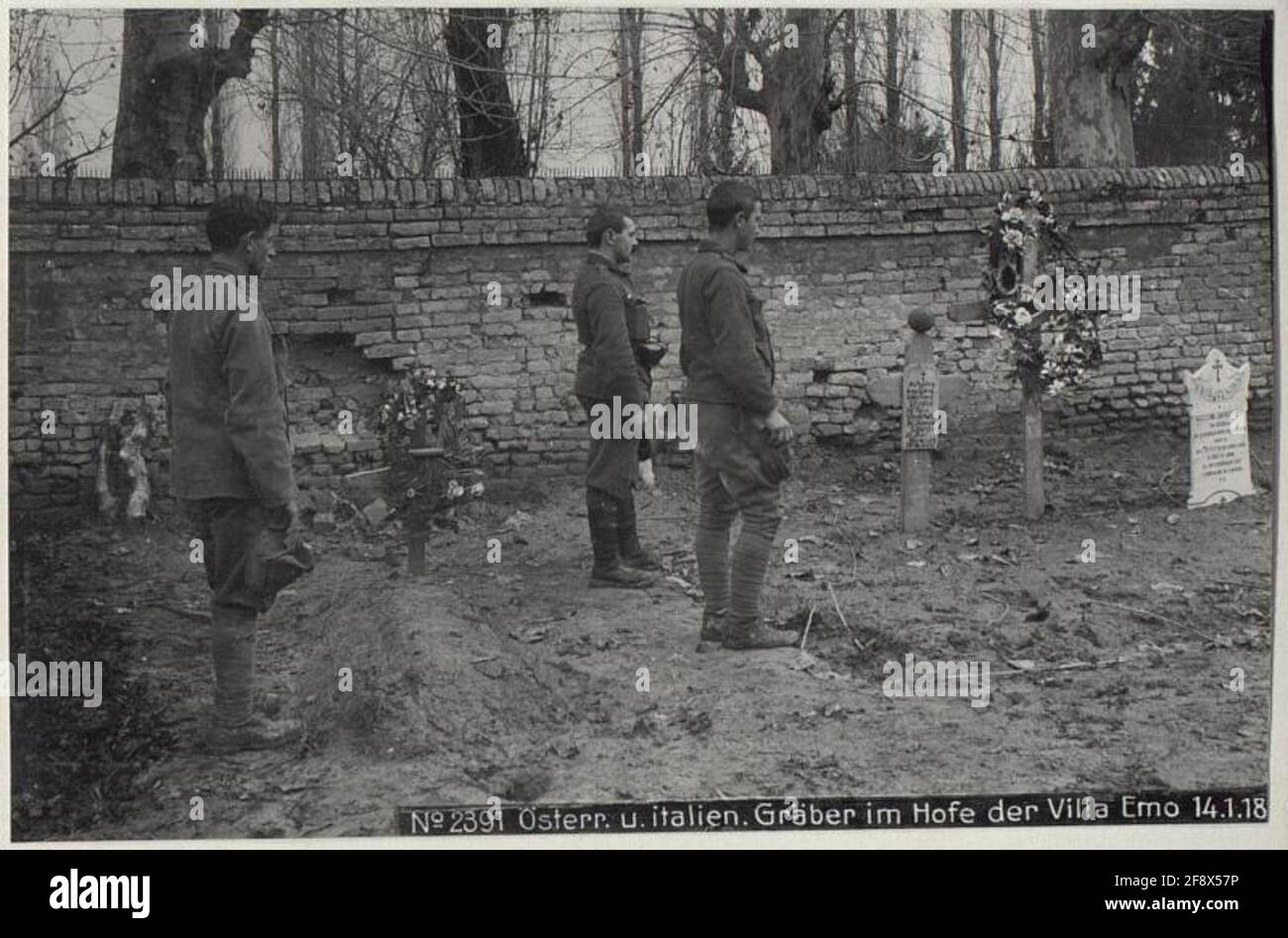 Österr. u. Italie. Tombes dans la cour de Villa Emo 14.1.18. . Banque D'Images