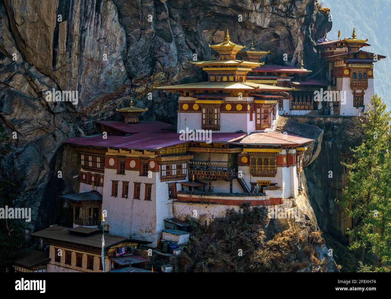 Bâtiment en montagne, Tigers Nest (Taktshang Lhakhang), Paro, Bhoutan Banque D'Images