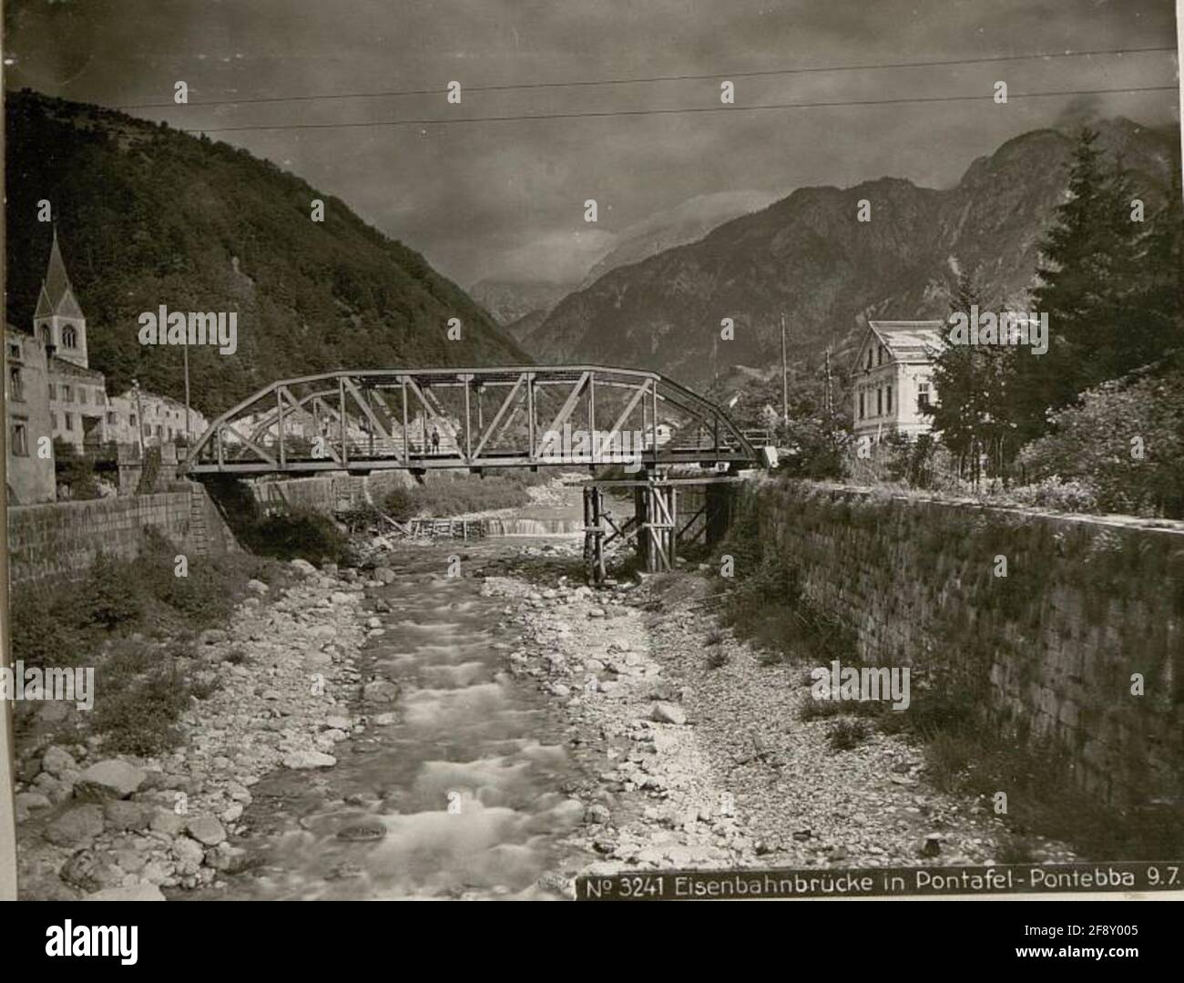 Pont ferroviaire à Pontafel-Pontebba 9.7.18. . Banque D'Images