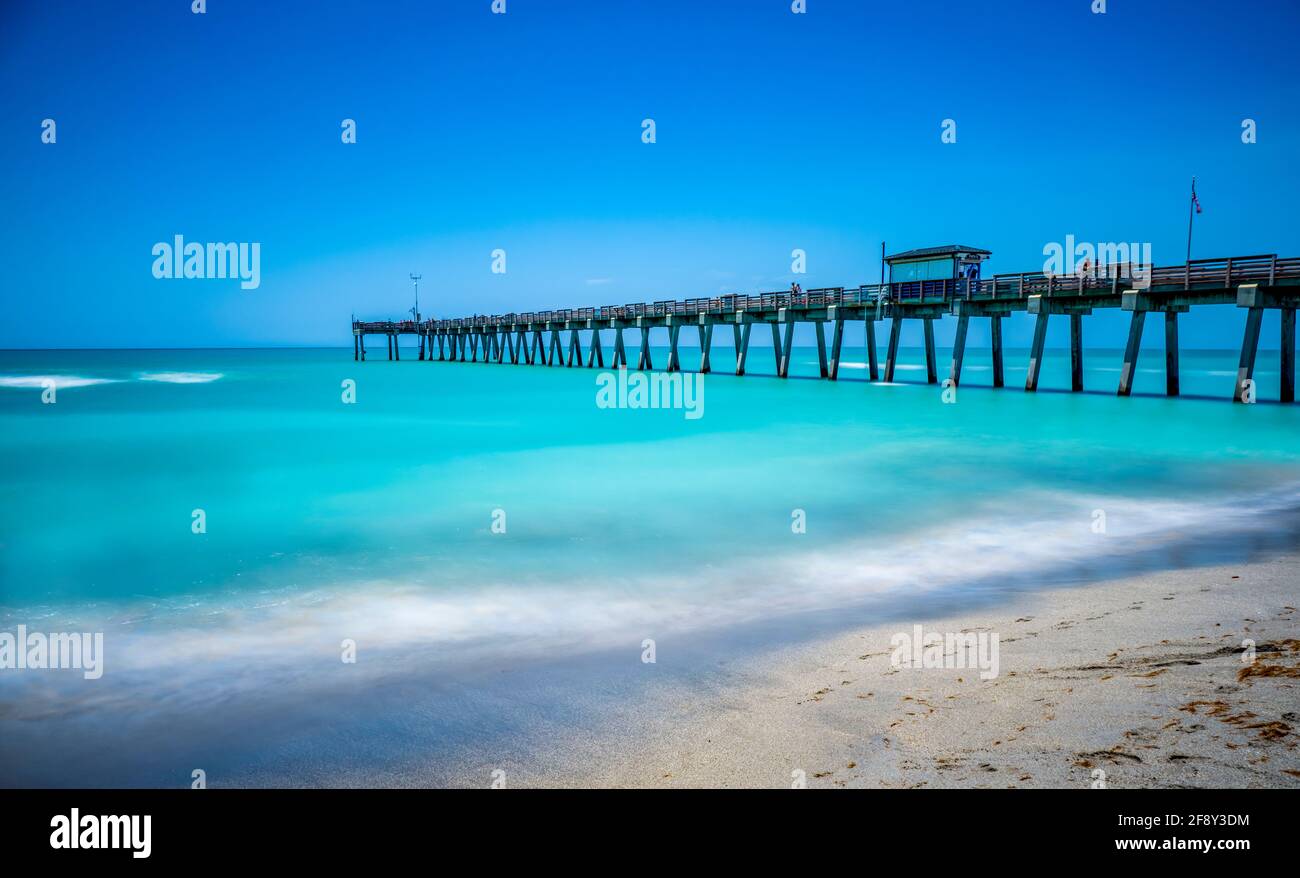 Jetée de pêche sur Brohard Park Beach, Venise, Floride, États-Unis Banque D'Images