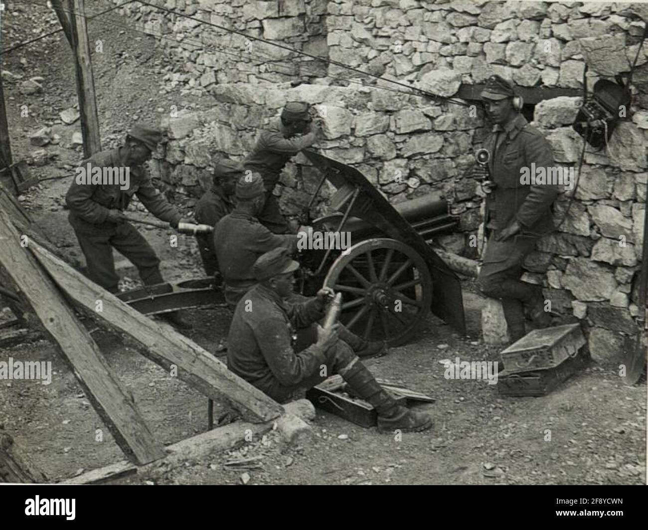 Moderne 7 5cm chaîne de montagnes fanisturm. . Banque D'Images