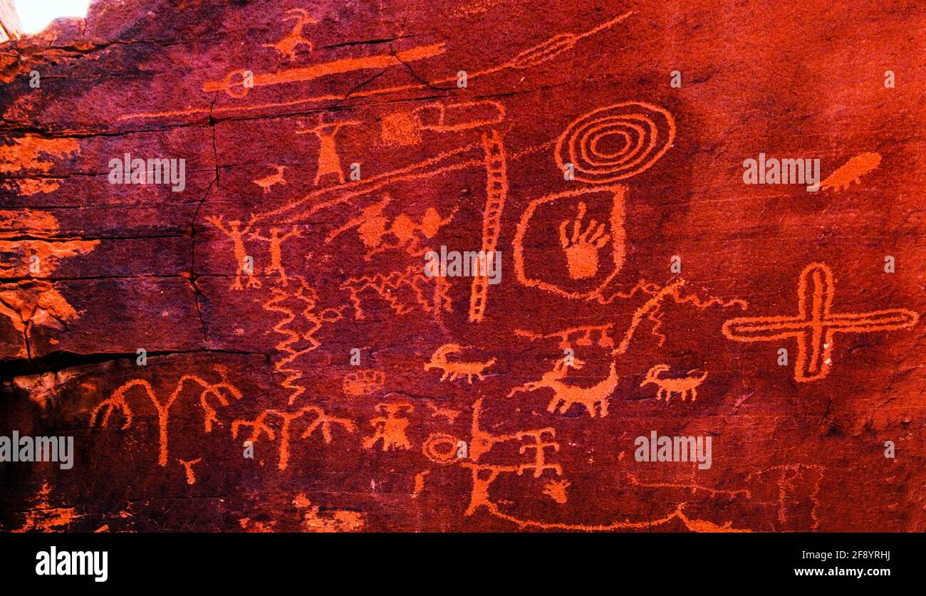 Gros plan de pétroglyphes, Monument Valley, Arizona, États-Unis Banque D'Images