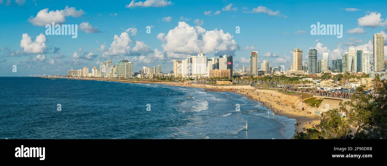 Horizon de tel Aviv avec gratte-ciel et plage de Jaffa, Israël Banque D'Images