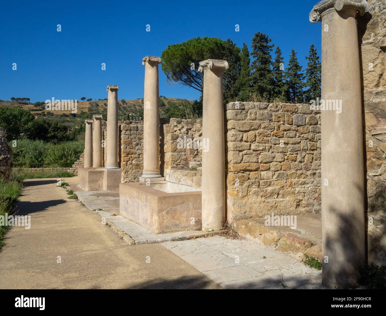 Les colonnes à l'entrée de la Villa Romana del Casale Banque D'Images