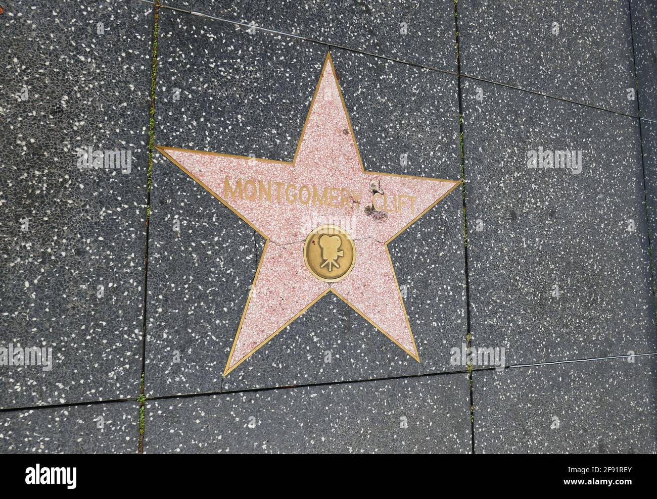 Hollywood, Californie, États-Unis 14 avril 2021 UNE vue générale de l'atmosphère de l'acteur Montgomery Clift's Star sur Hollywood Walk of Fame le 14 avril 2021 à Hollywood, Californie, États-Unis. Photo par Barry King/Alay stock photo Banque D'Images