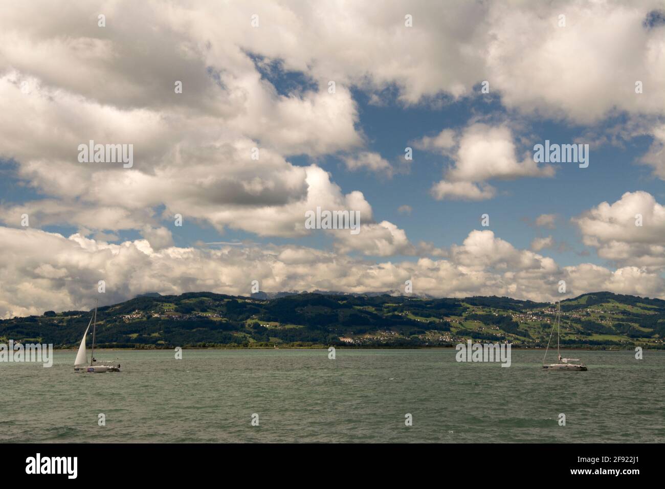 Traversée du lac de Constance (Bodensee), une mer intérieure partagée par l'Allemagne, l'Autriche et la Suisse, de Meersberg à Lindau Banque D'Images
