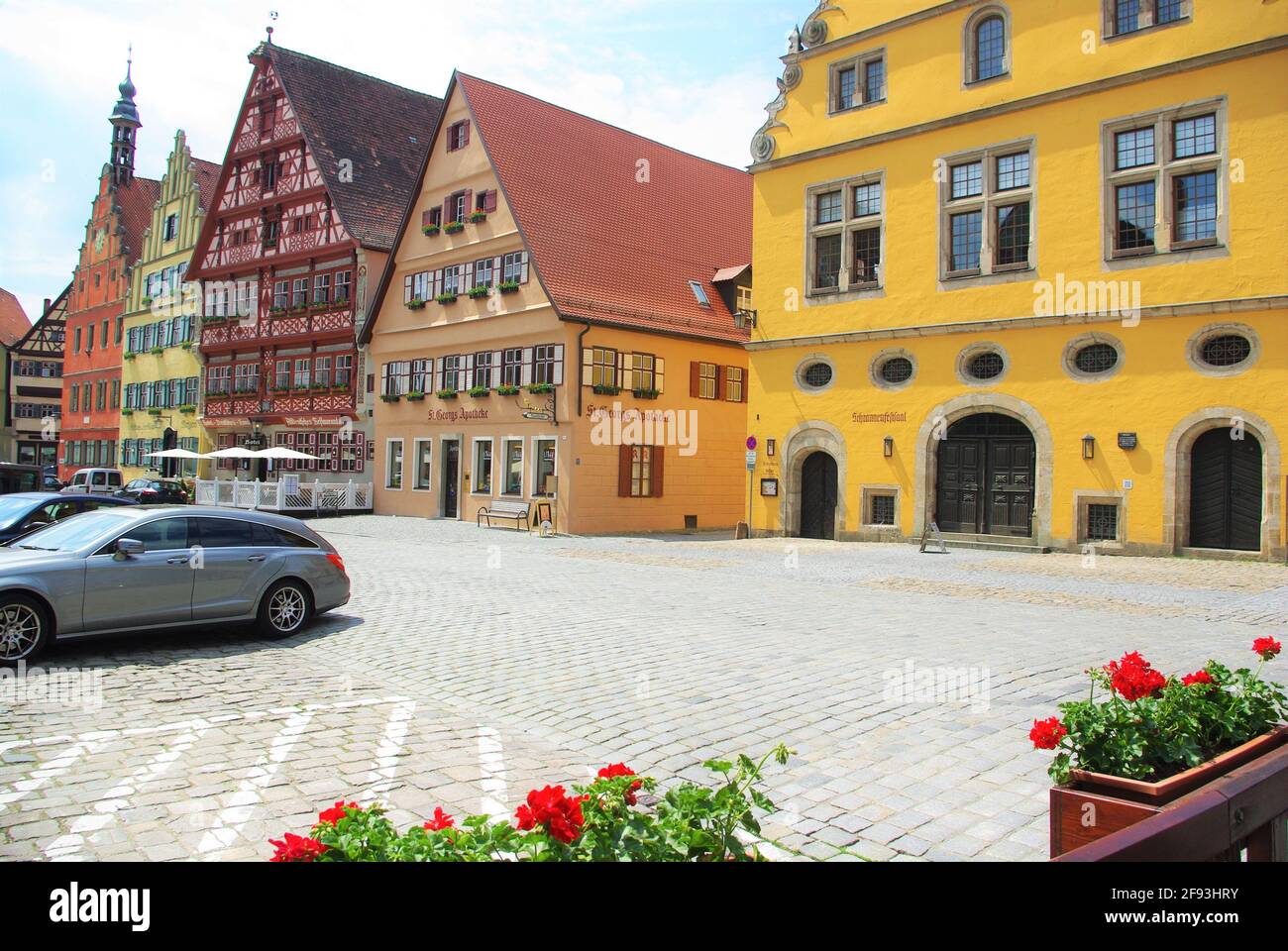 Place de la ville dans la route romantique ville de Dinkelsbuhl, Bavière, Allemagne Banque D'Images