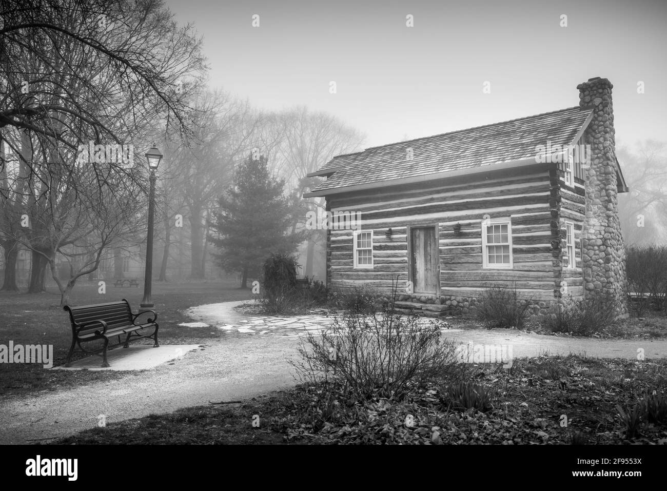 Maison en rondins en position de stationnement Banque D'Images