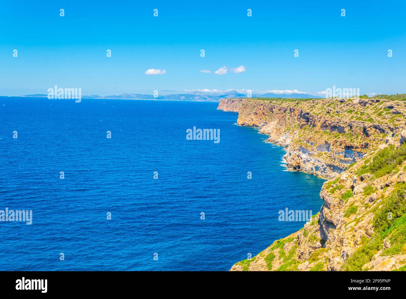 Côte déchiquetée de Majorque au Cap blanc Banque D'Images