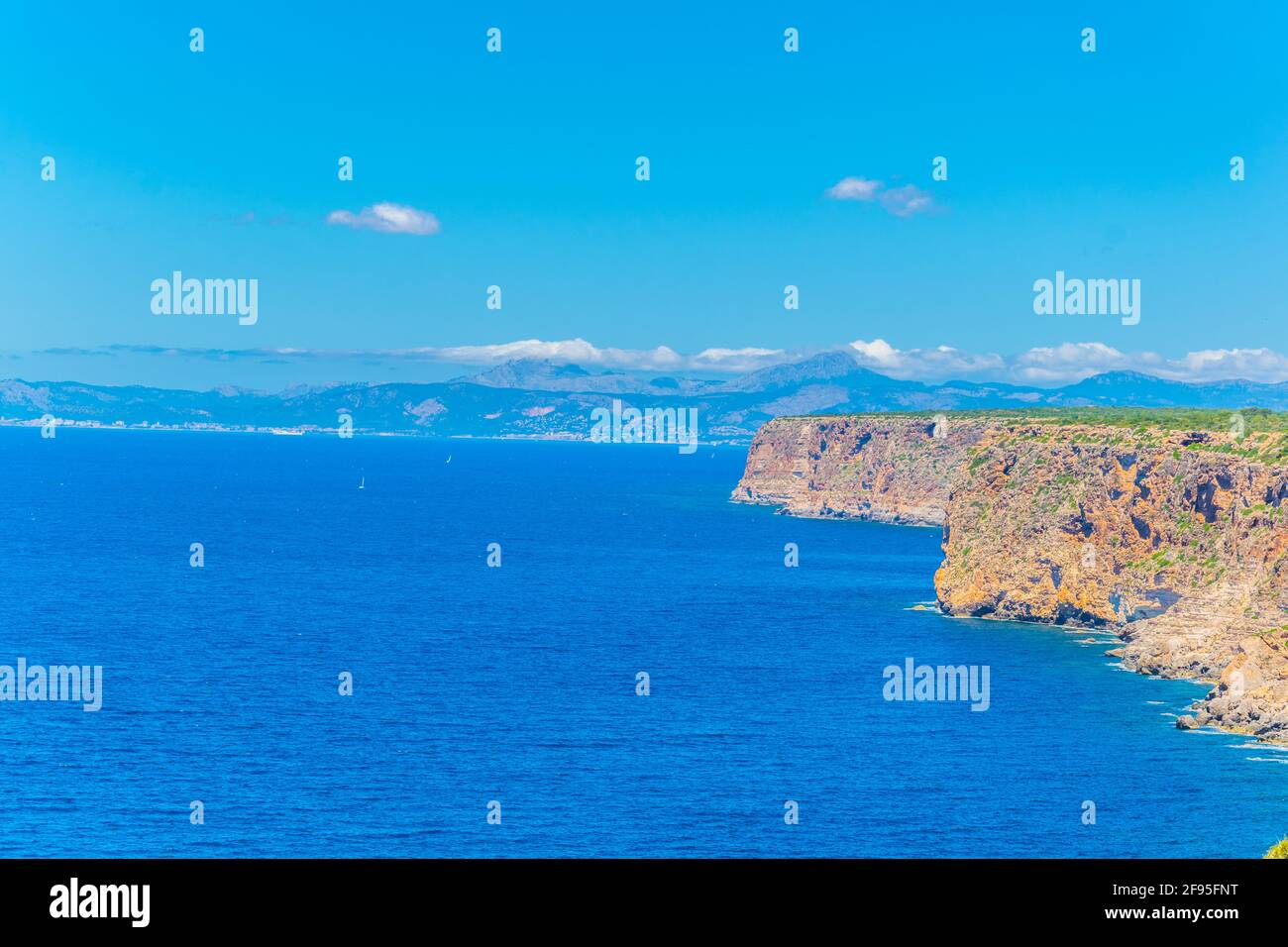 Côte déchiquetée de Majorque au Cap blanc Banque D'Images
