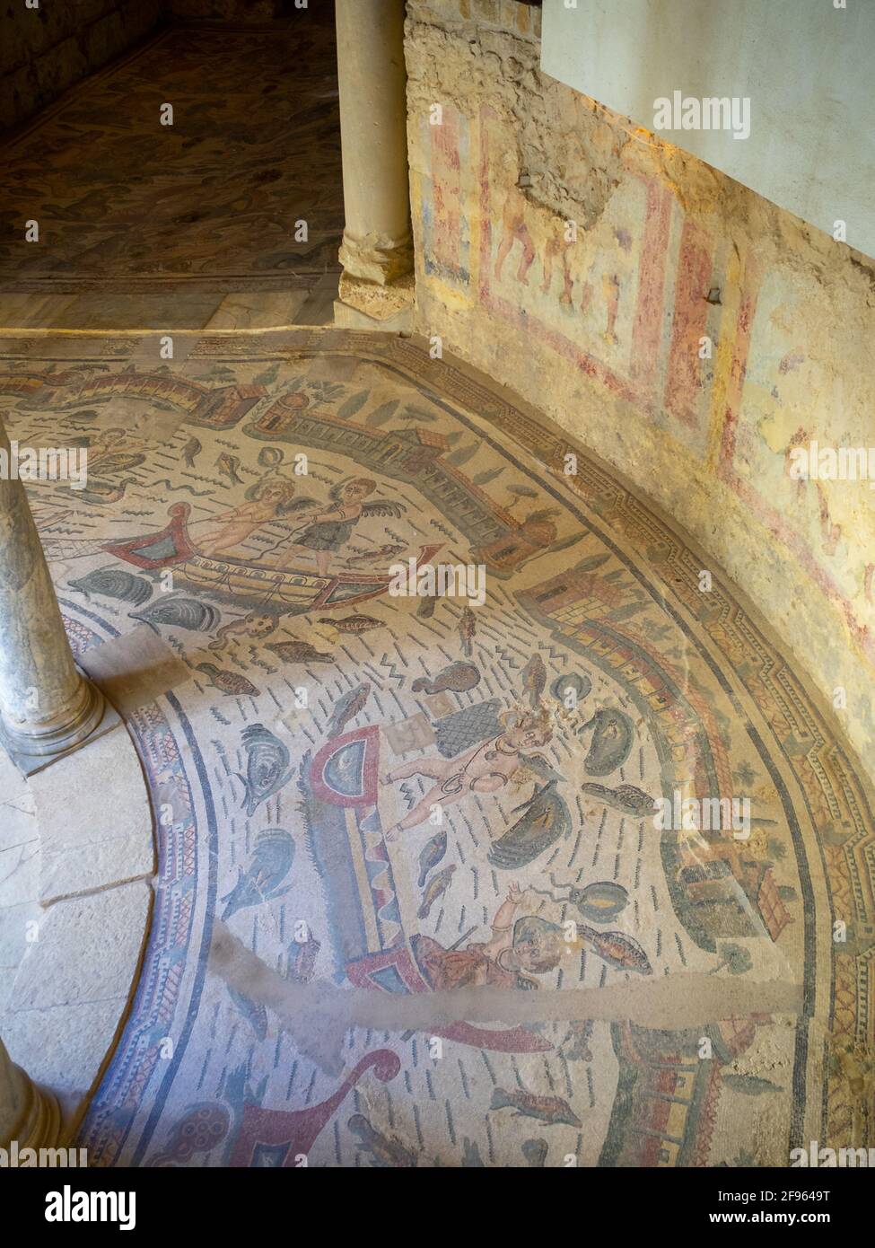 Mosaïque de l'Atrium des Cupids de pêche, Villa Romana del Casale Banque D'Images