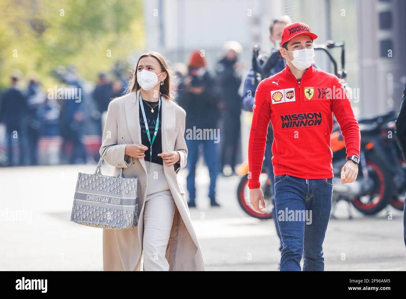 LECLERC Charles (mco), Scuderia Ferrari SF21, Et sa petite amie SINE Charlotte, portrait pendant la Formule 1 Pirelli Gran Premio Del fait en Italie E Dell emilia Romagna 2021 du 16 au 18 avril 2021 sur l'Autodromo Internazionale Enzo e Dino Ferrari, à Imola, Italie - photo Antonin Vincent / DPPI / LiveMedia Banque D'Images