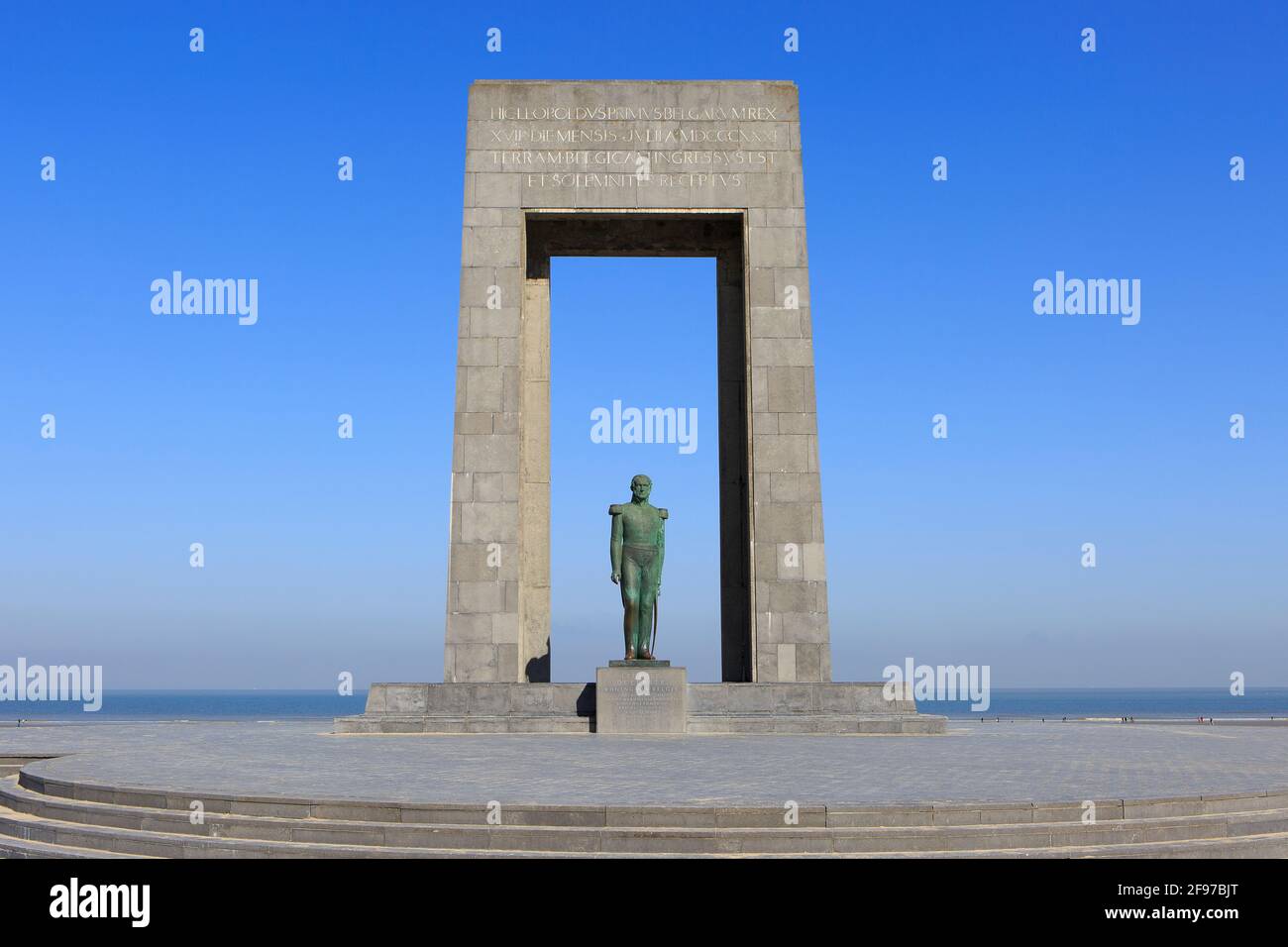 Monument à Leopold I (1790-1865), premier roi des Belges, à l'endroit exact où il est entré dans la nation le 17 juillet 1831 à de panne, Belgique Banque D'Images