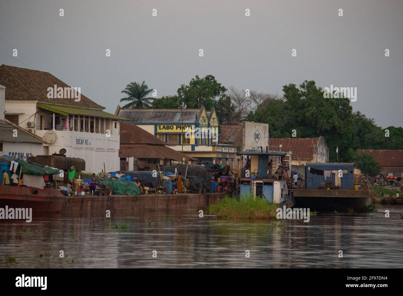 Bumba du fleuve Congo, République démocratique du Congo. Banque D'Images